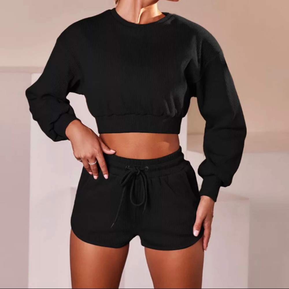 2pc Crop Top and shorts set. New! Rated EXCELLENT